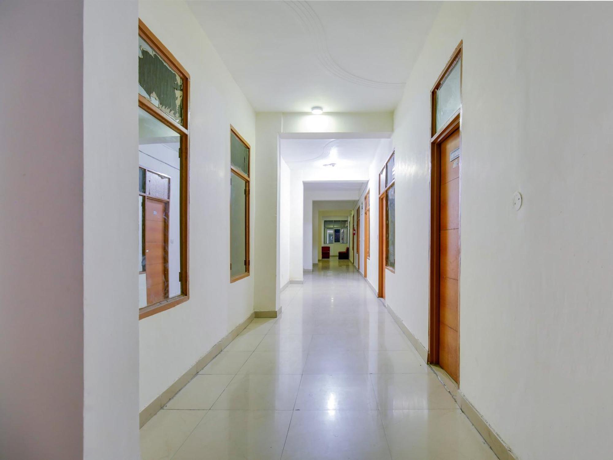 Hotel O Platinum Inn Nayagaon Exterior photo