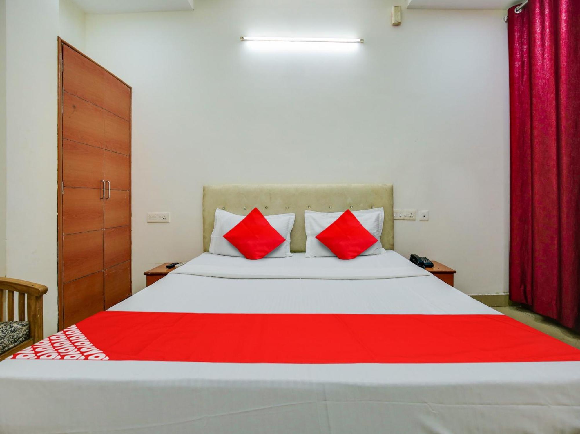 Hotel O Platinum Inn Nayagaon Exterior photo
